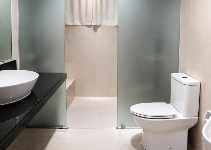 Big 3 Bedroom In Makati Cbd With Parking Apartment *
